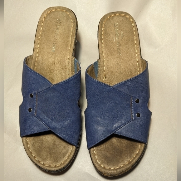 Naturalizer blue "Hurry" wedge sandals - Picture 2 of 10
